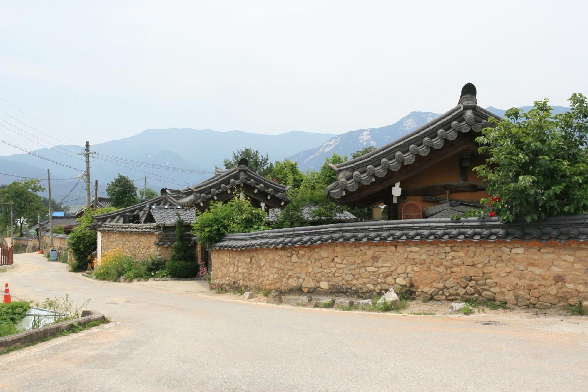 Jinrae Lee'S Traditional House Boseong Экстерьер фото