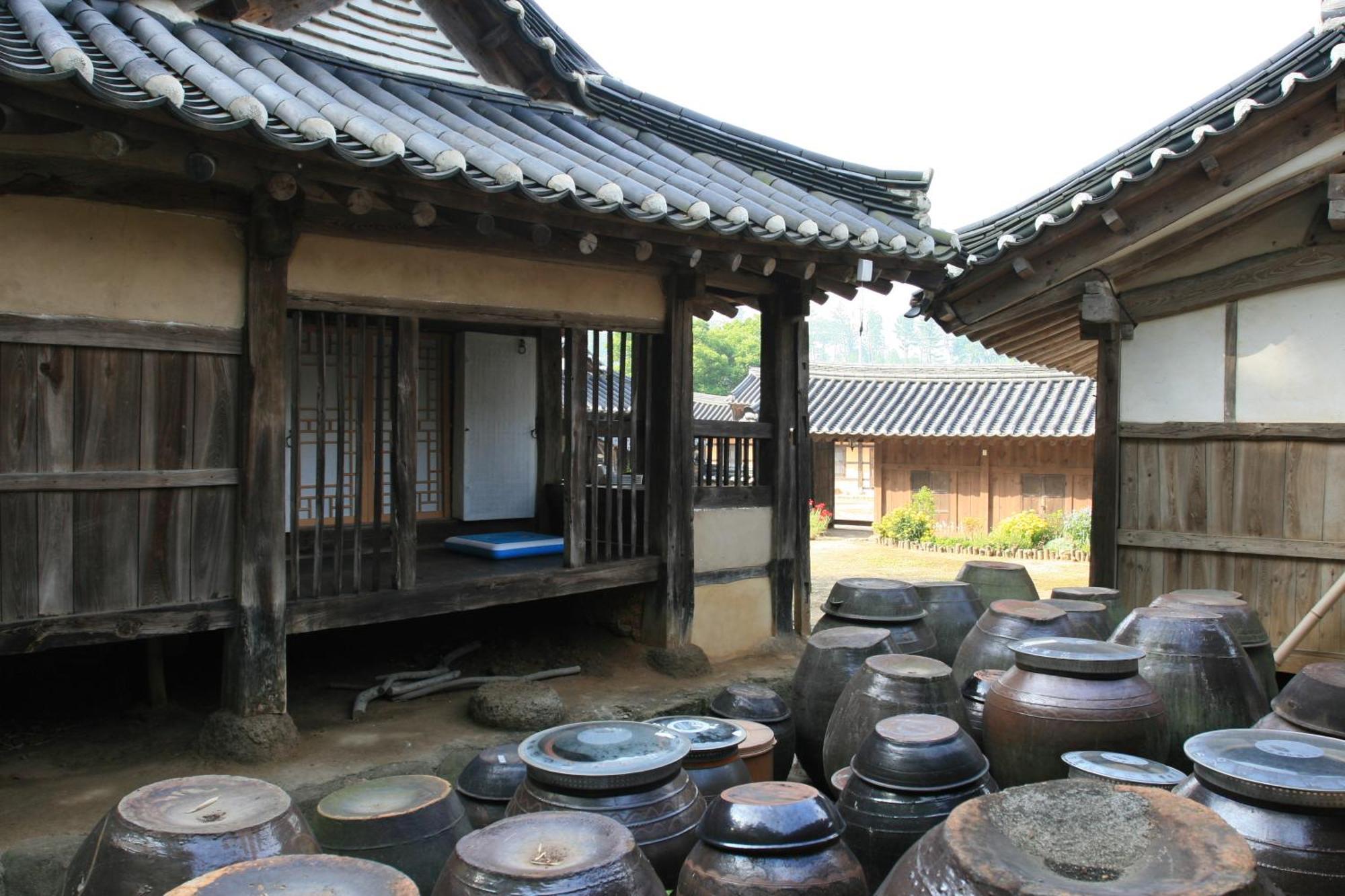 Jinrae Lee'S Traditional House Boseong Экстерьер фото