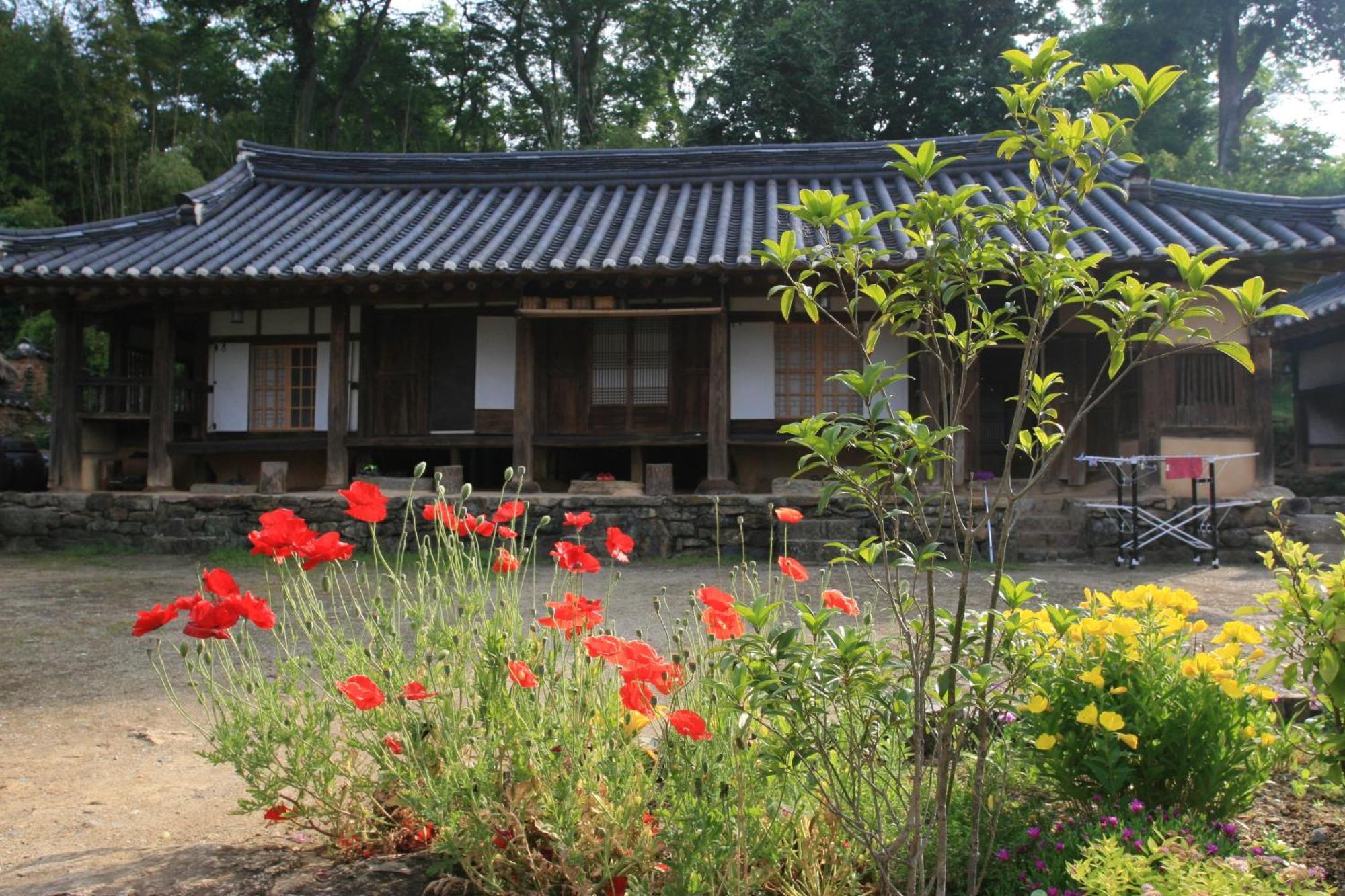 Jinrae Lee'S Traditional House Boseong Экстерьер фото