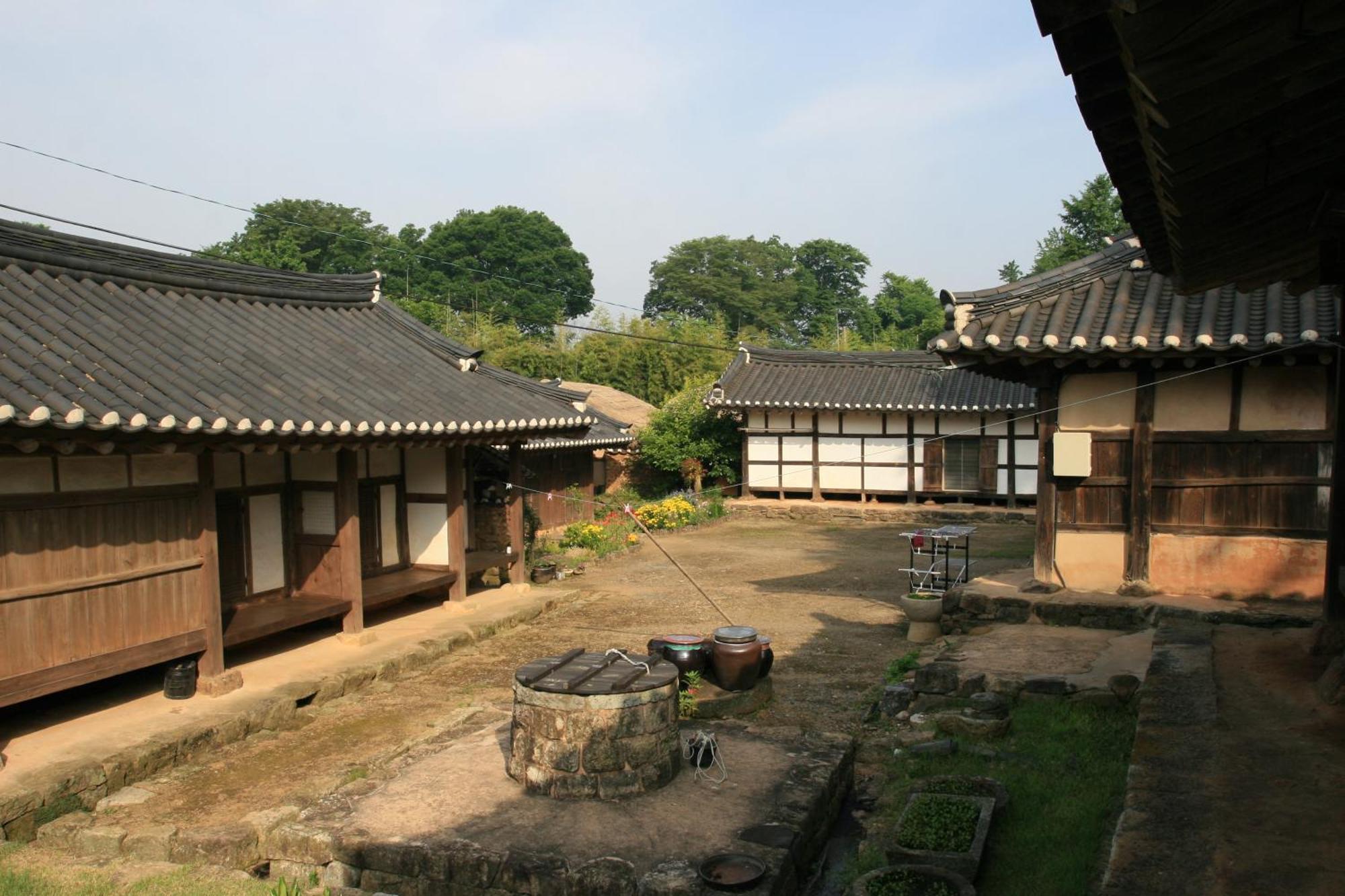 Jinrae Lee'S Traditional House Boseong Экстерьер фото