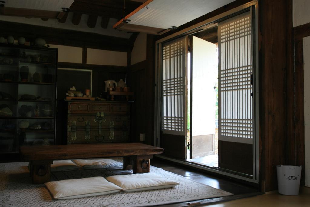 Jinrae Lee'S Traditional House Boseong Экстерьер фото