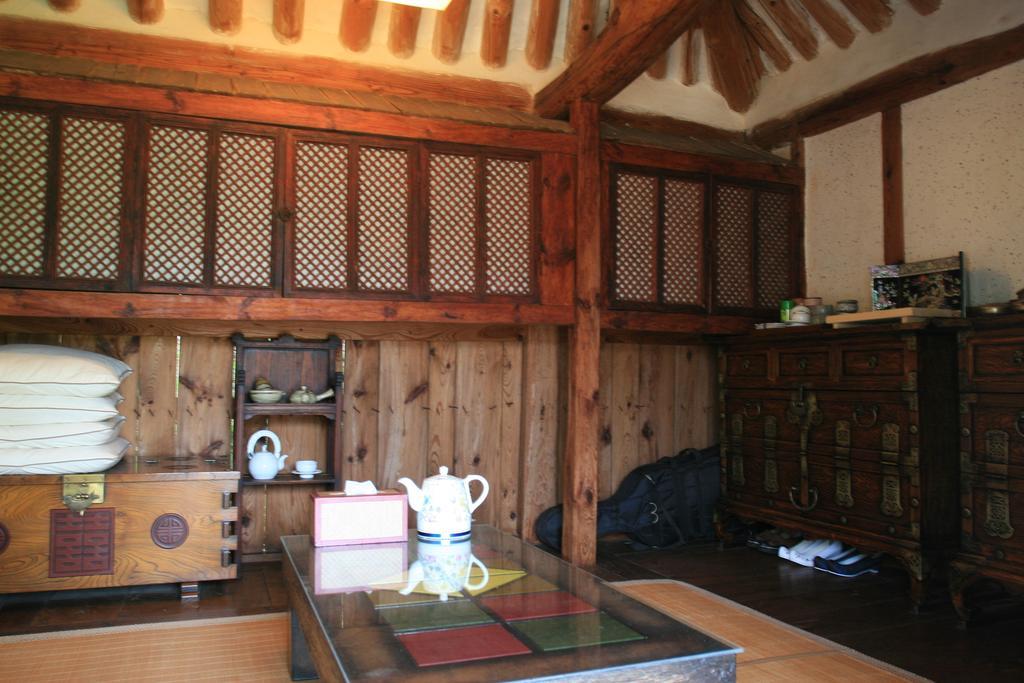 Jinrae Lee'S Traditional House Boseong Экстерьер фото