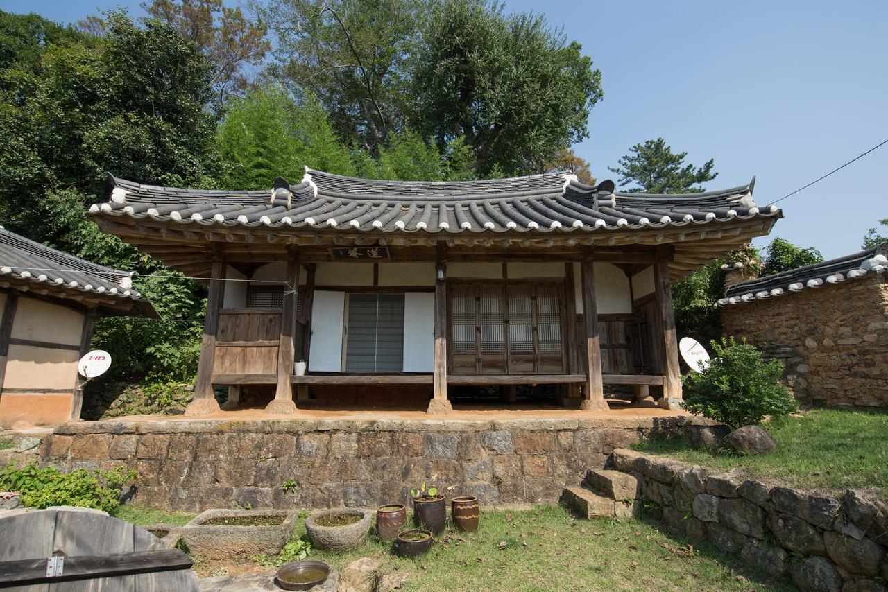 Jinrae Lee'S Traditional House Boseong Экстерьер фото